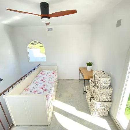 Modern Townhouse 7 Mins Walk From The And 15 Mins From Port *